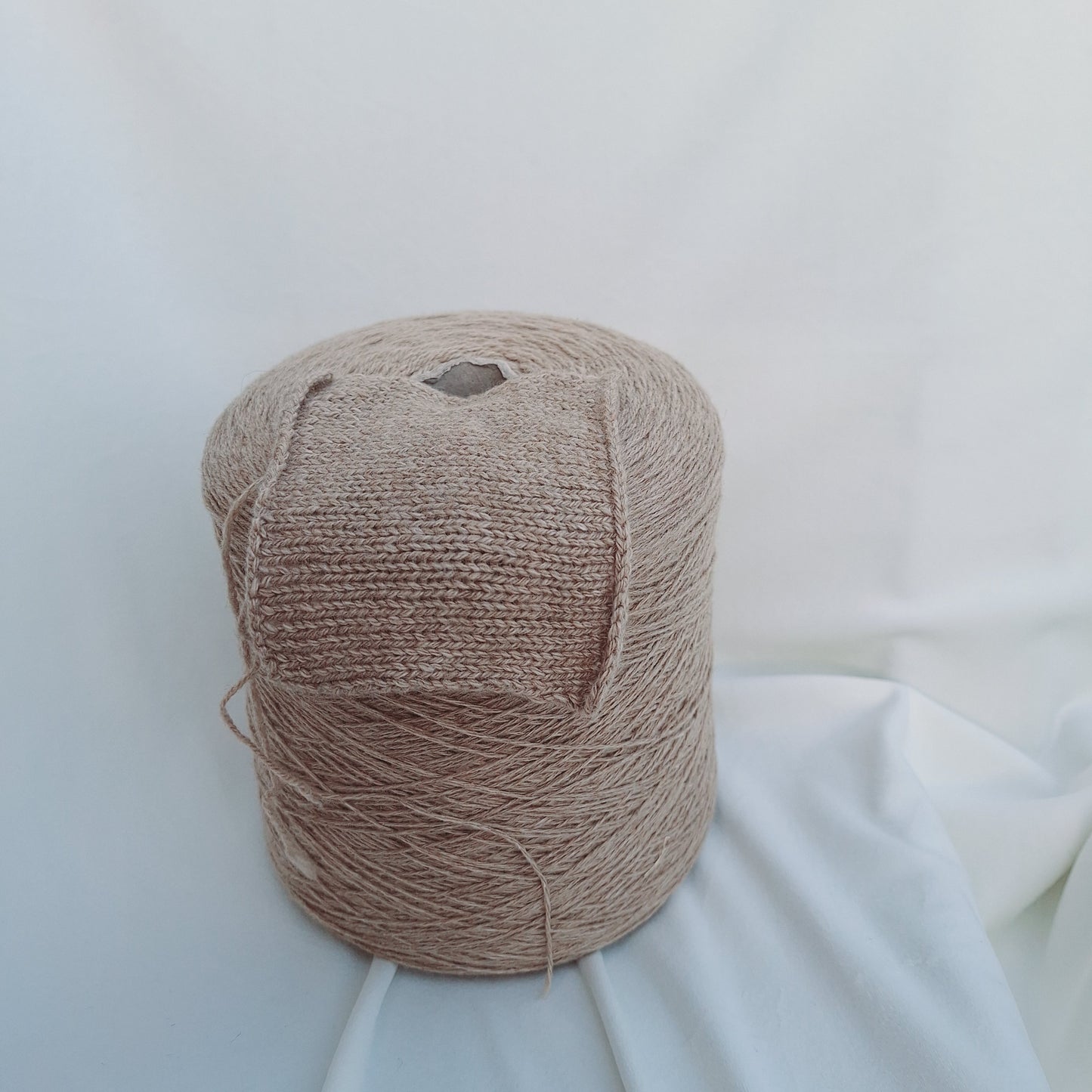 Fil "Himalaya " – Yak, Laine, Cachemire & Soie – couleur beige- 125g