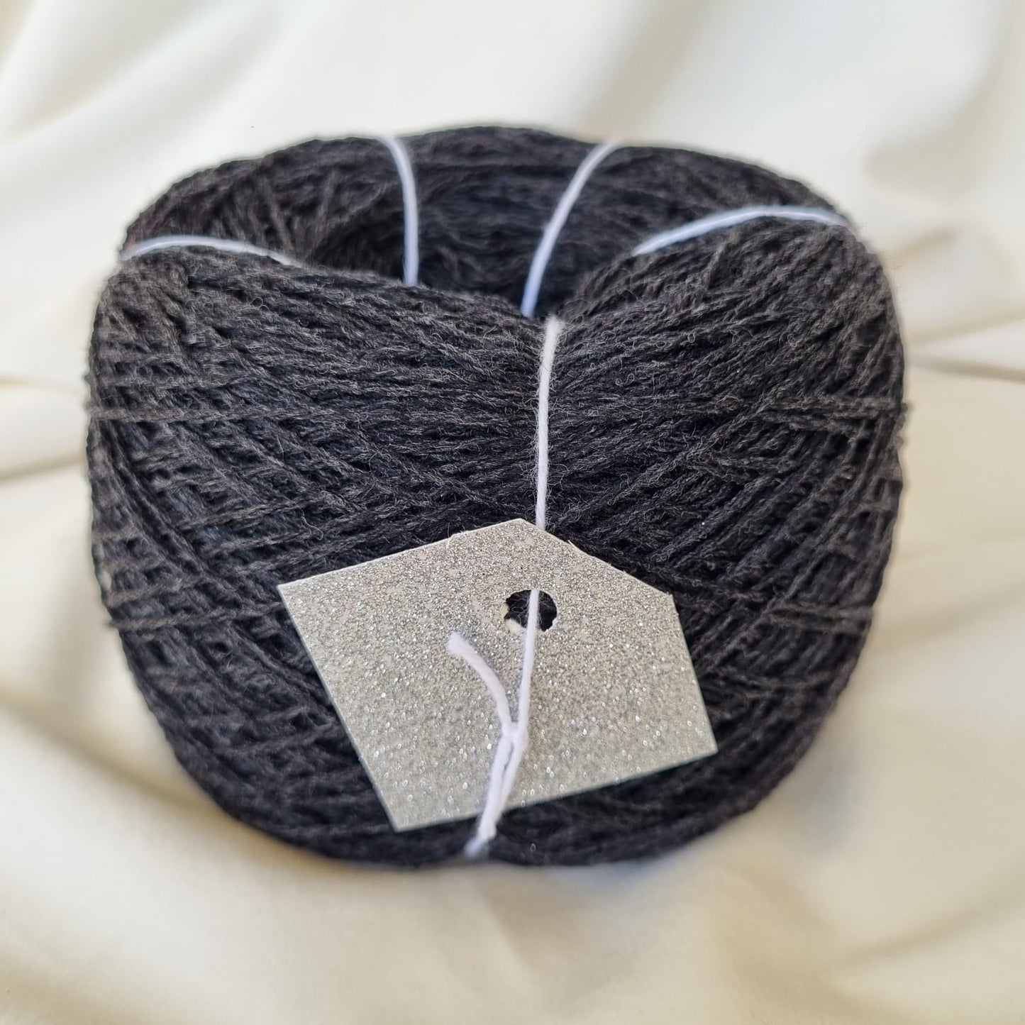 Fil "Himalaya " – Yak, Laine, Cachemire & Soie – couleur noir- 100g
