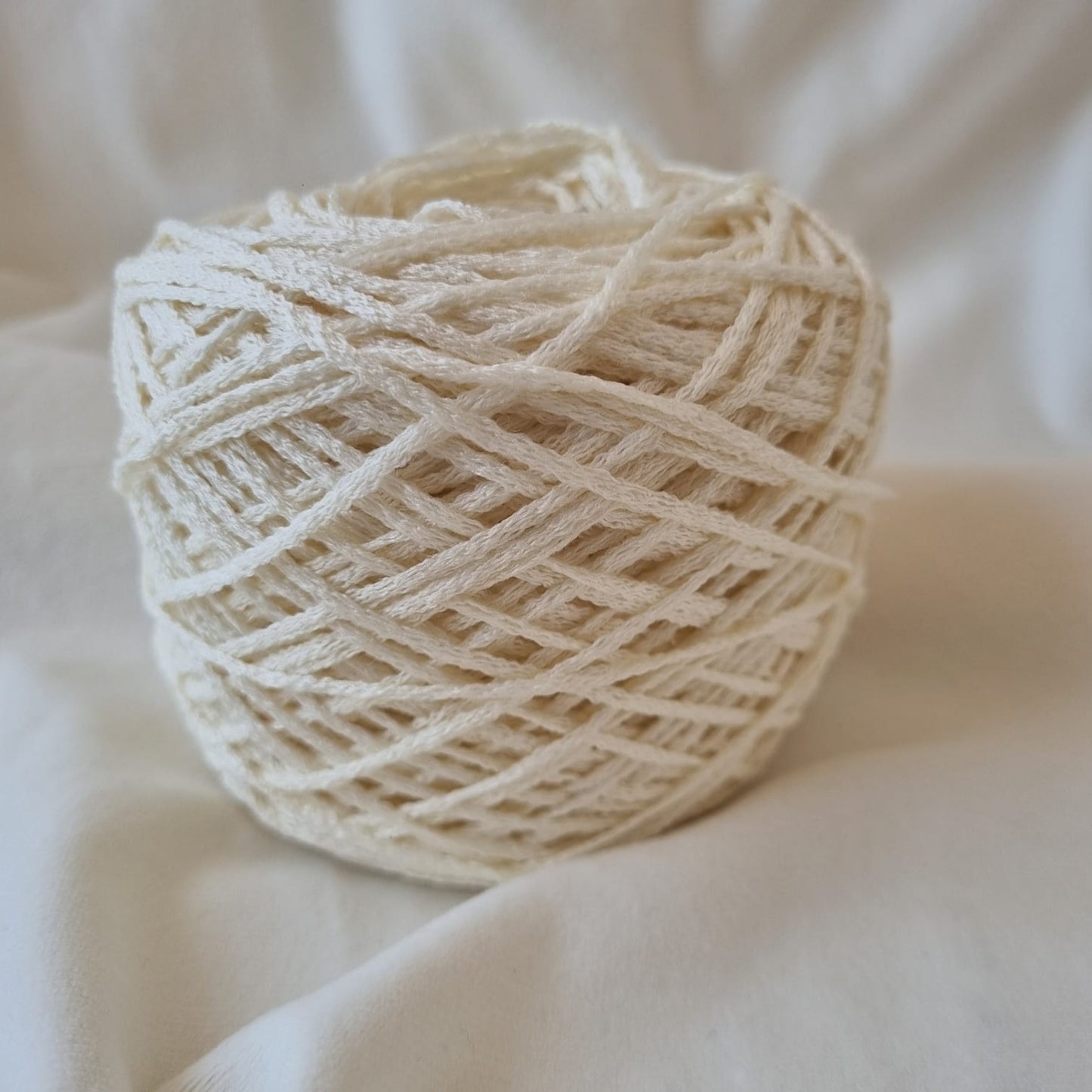 Fil à Tricoter Crystal – 80% Laine Vierge, 20% Soie – Couleur Naturelle 100gr