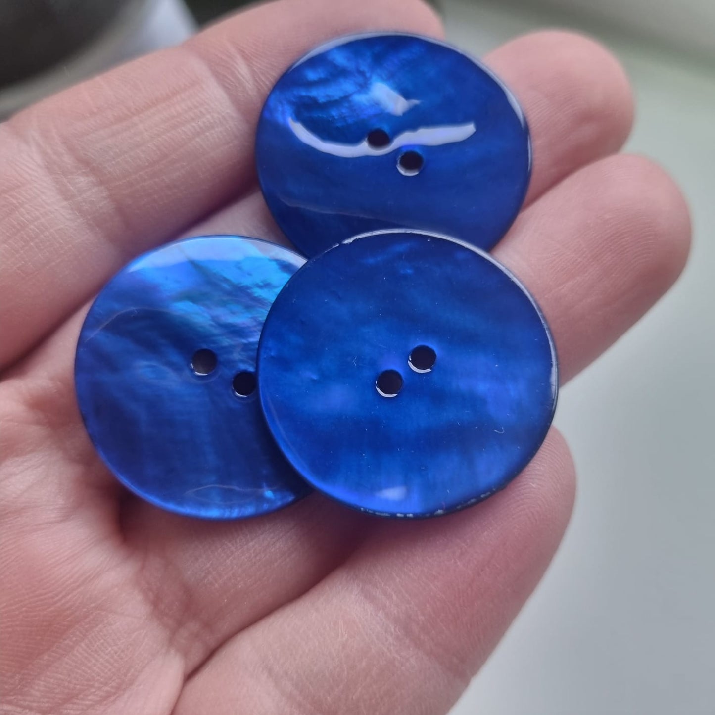 Bouton en Nacre Agoya –  – 2 Trous – 15 mm  18 mm 22 mm 27 mm 35 mm– Brillant et Naturel