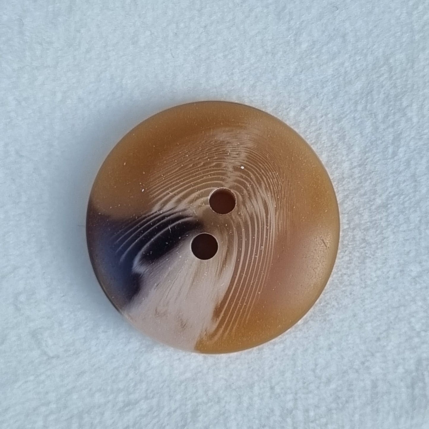 Boutons : 22 mm  polyamide 2 trous imitation résina