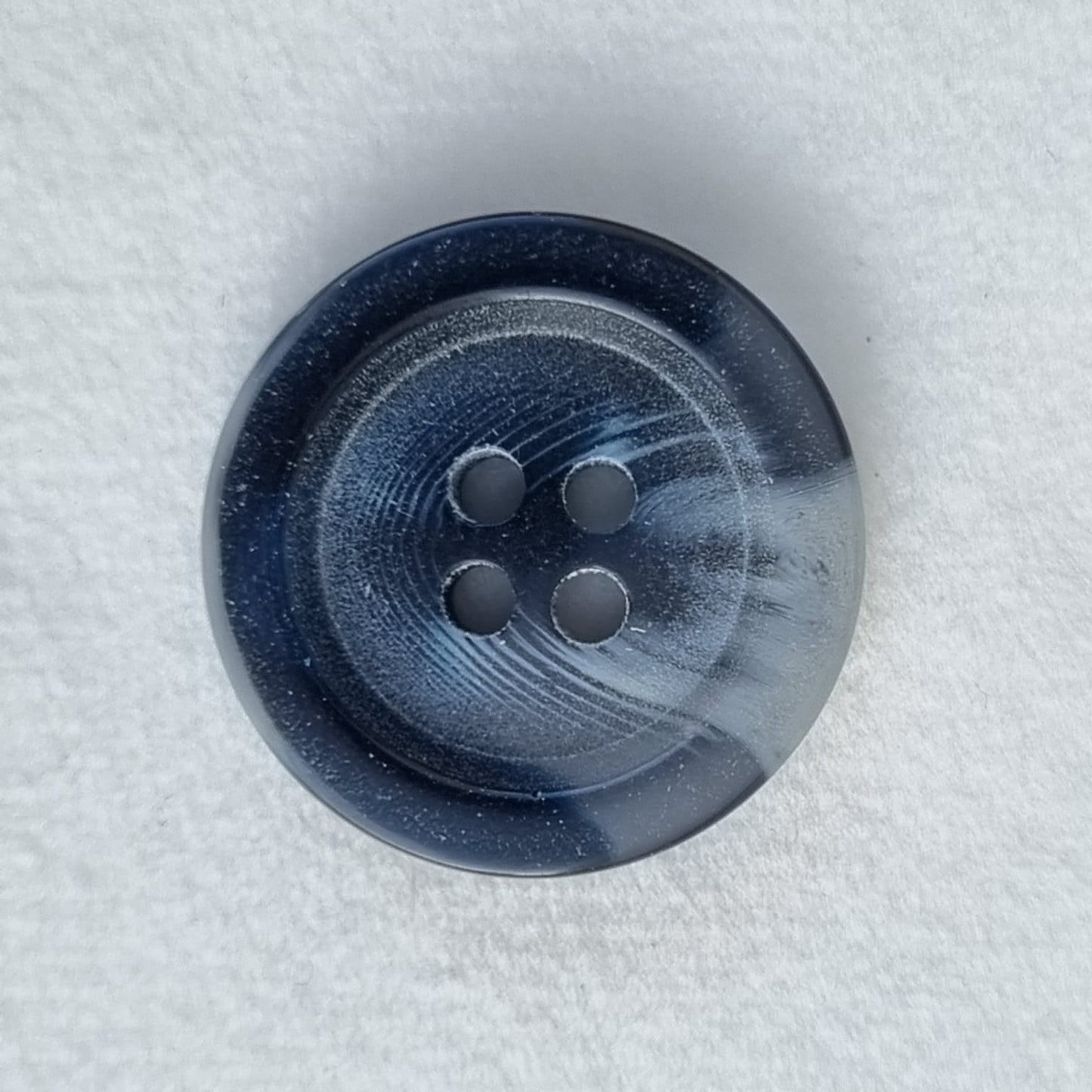 Boutons : 20 mm  polyamide 4 trous imitation résina