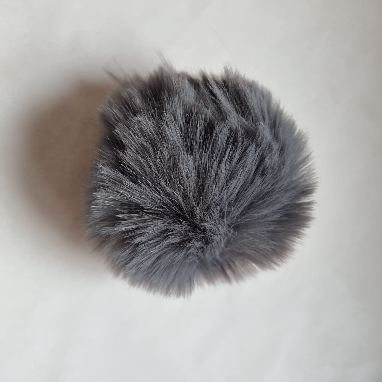 Pompons 8 cm en fausse fourrure de lapin douce avec boucles élastiques